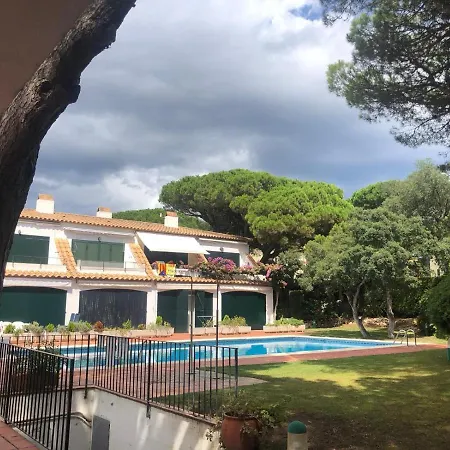 Espectacular Con Piscina En *